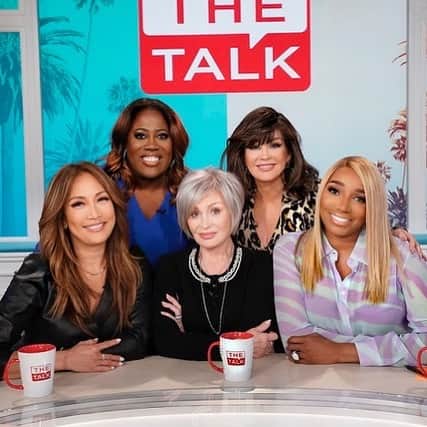 ネネ・リークスのインスタグラム：「Catch ME AGAIN TOMORROW CO-HOSTING THE TALK @cbstv @thetalkcbs」