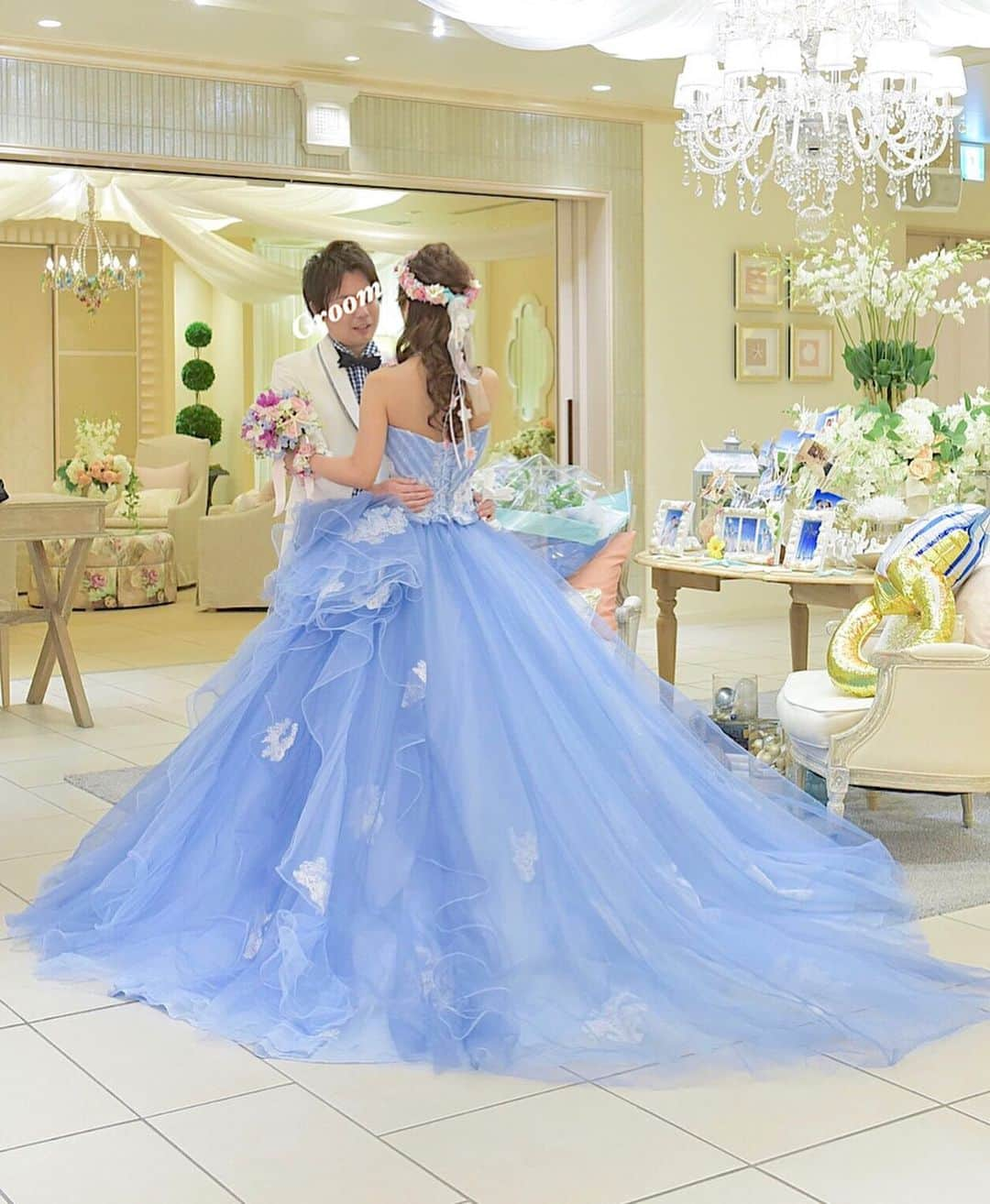 ♡プラコレWedding·⋆*さんのインスタグラム写真 - (♡プラコレWedding·⋆*Instagram)「@placolewedding【#Dressy花嫁 】【#プラコレ】をつけて投稿&フォローしてね♩ . 注目の Dressy記事をPick UP ♥ >>>swipeしてね* . バックショットって本当に素敵ですよね♡ ライトブルーのカラードレスは 上品な印象も楽しんでいただける特徴が* . 憧れの大階段ショットも ライトアップすればさらにロマンチックに。 ウェディングフォトは、 せっかく選んだウェディングドレスが 綺麗に写る構図をセレクトしてみてくださいね♪ >2枚目以降もおすすめの構図をご紹介中です◎ -: :-: :-: :-: :-: :-: :-: :-: :-: . こちらのお写真は 1枚目> @bienveil_honten さん 2枚目> @saya_wd_life77さん 3枚目> @honoka_wd.baby さん 4枚目> @sayakaaa212 さん のウェディングドレスです✬* 可愛いお写真をありがとうございます♡ -: :-: :-: :-: :-: :-: :-: :-: :-: . 記事もcheckしてね* >>https://bit.ly/2vMgN30 Editor:Dressy花嫁 . 『#Dressy花嫁』『#プラコレ』の ハッシュタグをつけて写真をUPしてね✦ 花嫁アプリ『Dressy by プラコレ』の 記事に掲載＆リグラムされるかも♩ . -: :-: :-: :-: :-: :-: :-: :-: :-: . 花嫁アプリでは、 プロのアドバイザーに結婚式の相談を何度でも♡ ウェディングドレスの記事や、 自分のウェディングレポを残せちゃう♡” . ＞＞＞TOPのURLからcheck ⋈ @placolewedding ＞＞＞結婚のご相談は プラコレウェディングアドバイザーへ♡ @wedding_adviser ＞＞＞ウェディングレポを残したいなら、 farny by プラコレをcheck ✎ @farny_wedding ＞＞＞ウェディングアイテム＆DIYは farnyアイテムをcheck ❁ @farny_wd.item >>>沖縄フォトウェディングの予約は ainowa(あいのわ)をcheck✈ @ainowa_okinawa >>>素敵なドレスに出会いたい花嫁さま♡ @dressyonline_をcheck . みなさまからのいいねや保存 コメントをお待ちしています♥ 「このウェディングドレス可愛い！」 「ヘアスタイルも気になる！！」 「今の花嫁さんの流行りは！？」etc. . ┈┈┈┈┈┈┈┈┈┈┈┈┈┈┈┈┈┈┈ #プレ花嫁 #卒花 #花嫁 #卒花嫁 #結婚 #結婚式 #結婚準備 #花嫁準備 #撮影指示書 #weddingtbt #weddingdress #運命の一着 #花嫁コーディネート #試着レポ #farnyレポ #前撮り#後撮り #カラードレス #バックショット #水色ドレス #大階段 #Aライン　#プリンセスライン #チュールドレス #チュール #👗 #ウェディングフォト #花嫁コーディネート」2月19日 12時08分 - placole_dressy