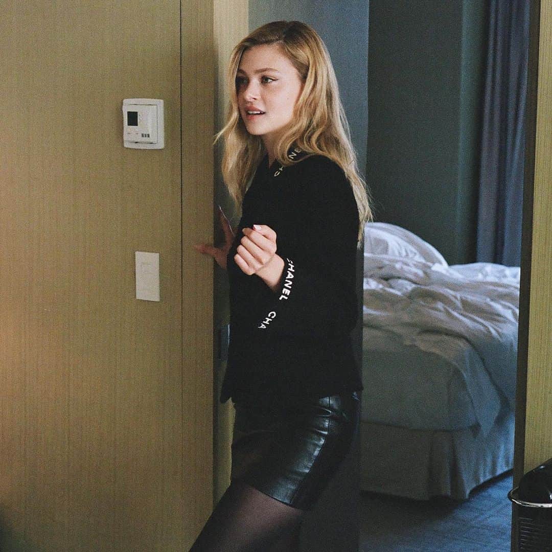 ニコラ・ペルツのインスタグラム：「september ‘19 tiff」