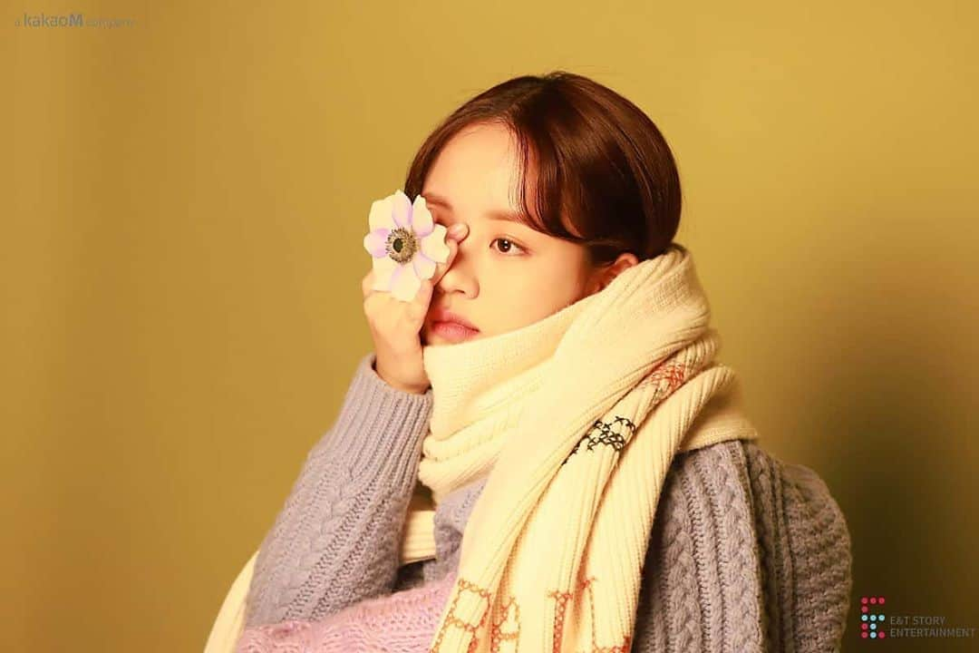 Just a girlさんのインスタグラム写真 - (Just a girlInstagram)「Kim So Hyun @wow_kimsohyun For DAZED Korea February 2020 ❤ Issue(+Behind-the-Scene) . . . . . #김소현 #KimSoHyun#koreangirl #맞팔 #셀스타그램 #셀카 #얼스타그램 #데일리 #선팔 #인스타그램  #f4f  #like4like #ootd  #おしゃれ #オシャレ #いいね返し #フォロー #韓国人 #韓国 #セルカ #自撮り #ファッション #フォロー #koreanmodel #🌺」2月19日 4時33分 - cecithegirl