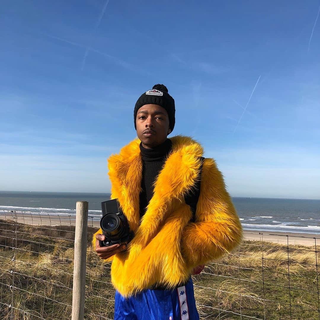 Instagramさんのインスタグラム写真 - (InstagramInstagram)「Meet 21-year-old photographer and director Myles Loftin (@mylesloftin), an advocate for sharing stories of underrepresented communities and stories. “Probably more often than not I would say that I felt like an outsider in spaces. And I guess maybe that’s why I’m so passionate about making sure that people feel seen, because I know what it feels like to not be seen and to not feel comfortable in a space,” says the Parsons School of Design student.⁣ ⁣ “I #ShareBlackStories through my photography, making sure to highlight the Black community as much as I can,” says Myles. “Also just through me existing. I am a Black story walking.”⁣ ⁣ This Black History Month, we’ve partnered with @bet to #ShareBlackStories and support #Advocates doing amazing work on Instagram and beyond. New episodes drop every Tuesday in February. 🖤⁣ ⁣ Photo by @mylesloftin」2月19日 4時55分 - instagram