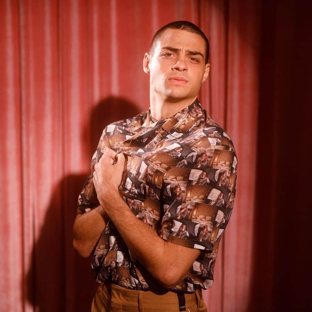 ノア・センティネオのインスタグラム：「It’s mine - You can’t have it - Just remember what Shantu said, “it isn’t a secret unless keeping it hurts.”」