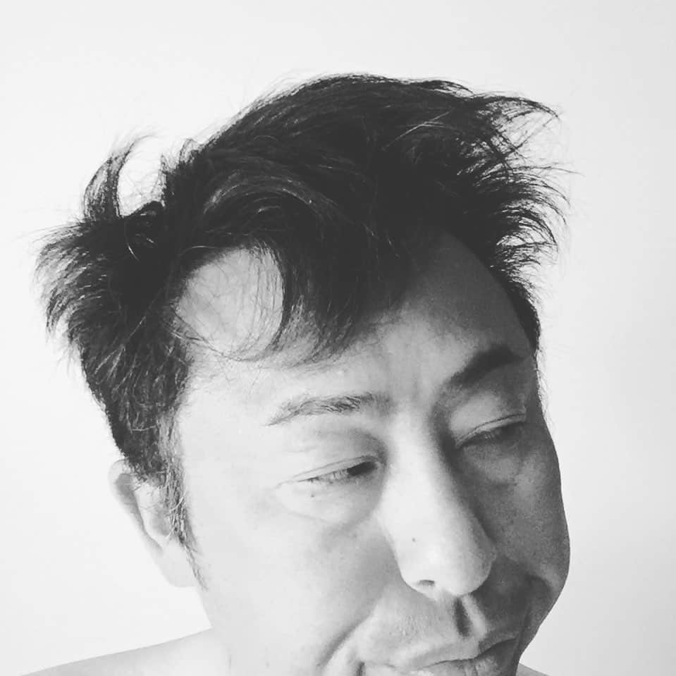 岩本勉さんのインスタグラム写真 - (岩本勉Instagram)「やるやるとは聞いてるけど今日のワシはやるわ♪( ´θ｀)#寝起きワシ」2月19日 6時30分 - gun18gun18