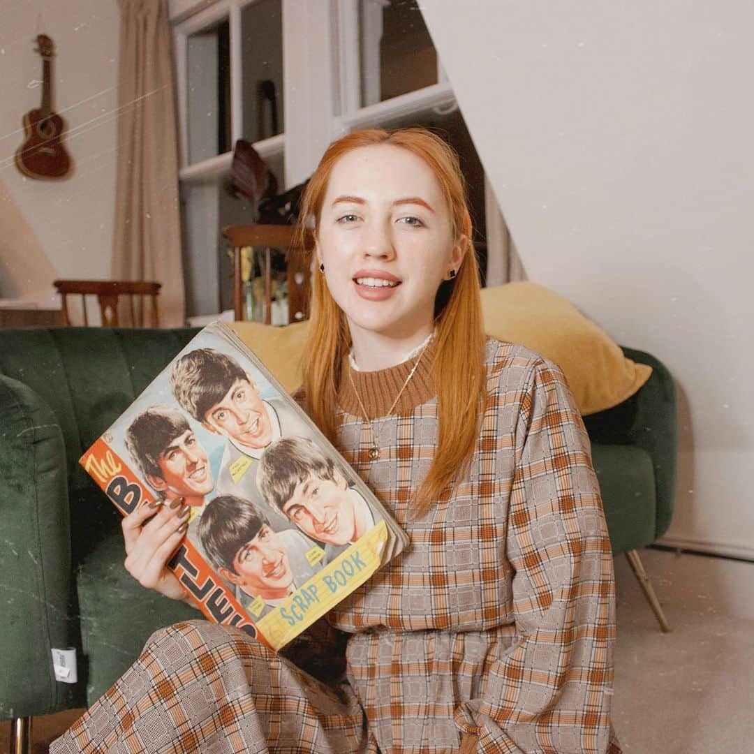 ベッキー・クルーエルのインスタグラム：「she loves you (yeah yeah yeah!) ✨⁣ ⁣ Today I wanted to share with you this absolutely enchanting home-made scrapbook of the beatles, I believe made in the 1960s. ⁣ ⁣ It was found many years ago in a charity shop and it isn’t mine. It’s not completely full, but it has hand-drawn and juvenile drawings and comments strewn throughout. ⁣ There are clippings from the newspapers as well as what may be collectable cigarette cards? ⁣ ⁣ Just like in my Elvia Fan Club post, it’s a privileged peek into fan culture of years gone by. It’s lovely to see fans of the time carefully collecting their love.」