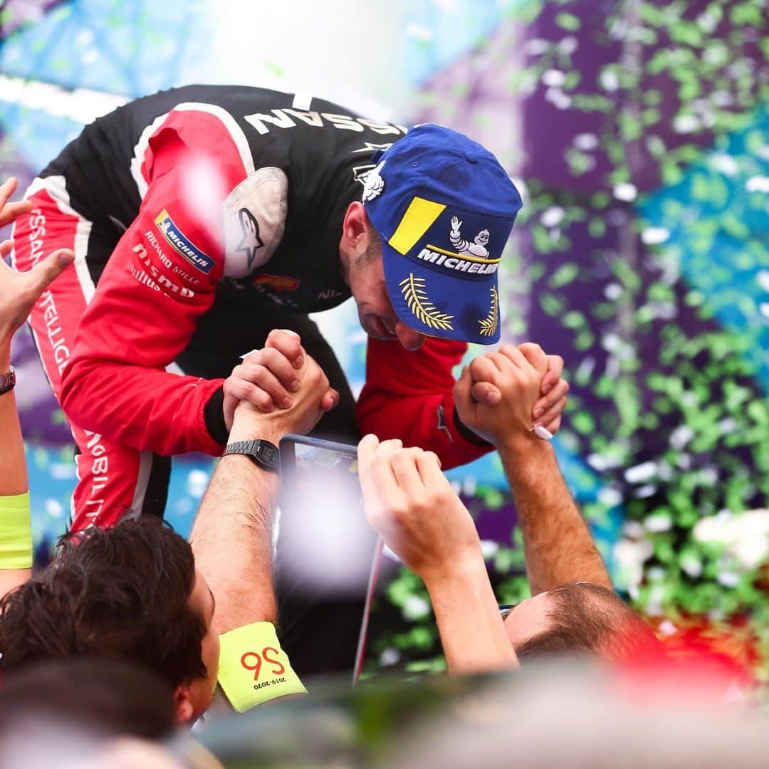 Nissanさんのインスタグラム写真 - (NissanInstagram)「Congratulations @Sebastien_buemi on his brilliant third place in an intensely fought Mexico City E-Prix⚡️#Nissan #FormulaE #MexicoCityEPrix」2月19日 7時01分 - nissan