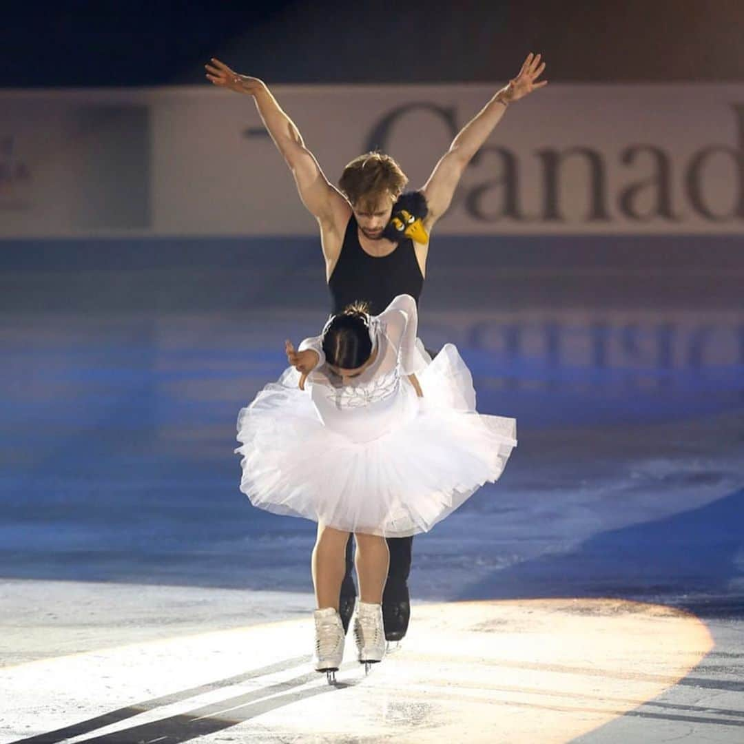 ジャン＝リュック・ベイカーのインスタグラム：「Tuesdays, am I right?  #hawayekbaker #expressyourself #usfigureskating #icedance #swanlake #swanluc #iceskating #icedancer #iceskate #dance #dancer #icedanceacademyofmontreal #iam #gadbois #montreal」