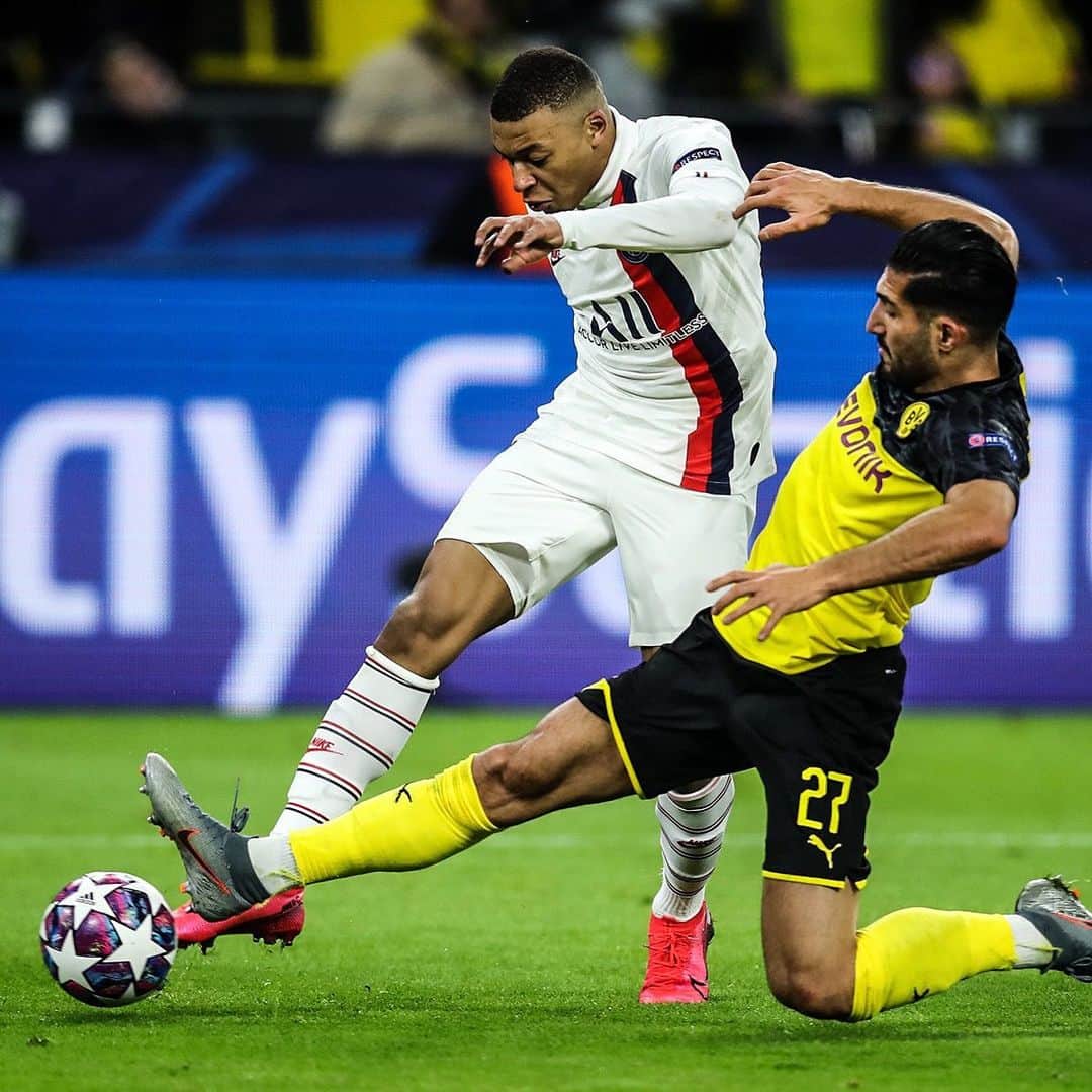 エムレ・カンのインスタグラム：「Great to be back playing in the #UCL! A fantastic team effort towards an important win 💪 That atmosphere still gives me goosebumps. On to Saturday 💛🖤 @BVB09 #EC27 #BVB #weCan」