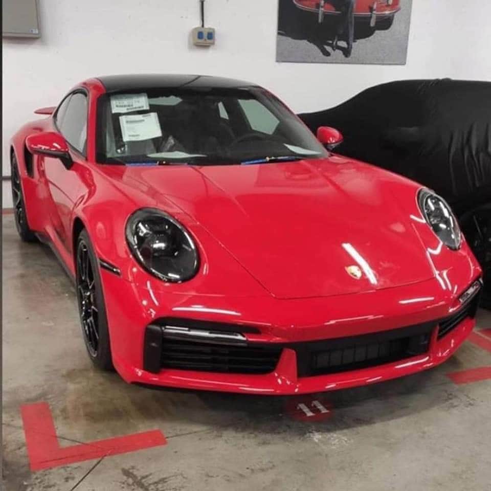 CarsWithoutLimitsさんのインスタグラム写真 - (CarsWithoutLimitsInstagram)「This is supposedly the new Porsche 992 Turbo S.  What we know so far is; it should have a 640HP motor and 0-60 would be around 2.6s. Thoughts about it ?  #carswithoutlimits #porsche #992 #turbos」2月19日 9時38分 - carswithoutlimits