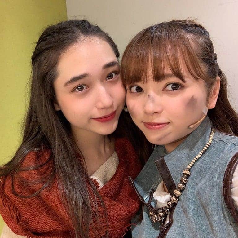 白本彩奈のインスタグラム：「その時さやかちゃんと写真を撮った!」
