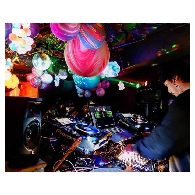 DJPLANET_JPさんのインスタグラム写真 - (DJPLANET_JPInstagram)「🙌🏻🙌🏻🙌🏻. 2/14 "cutting edge" at edge この日は2セット どちらも楽しかったです😊 . 次回は4/10 入場無料パーティーなので まだ来たことない人は是非🙌🏻 . PHOTO➡️ @sion.trd」2月19日 9時55分 - djplanet_jp
