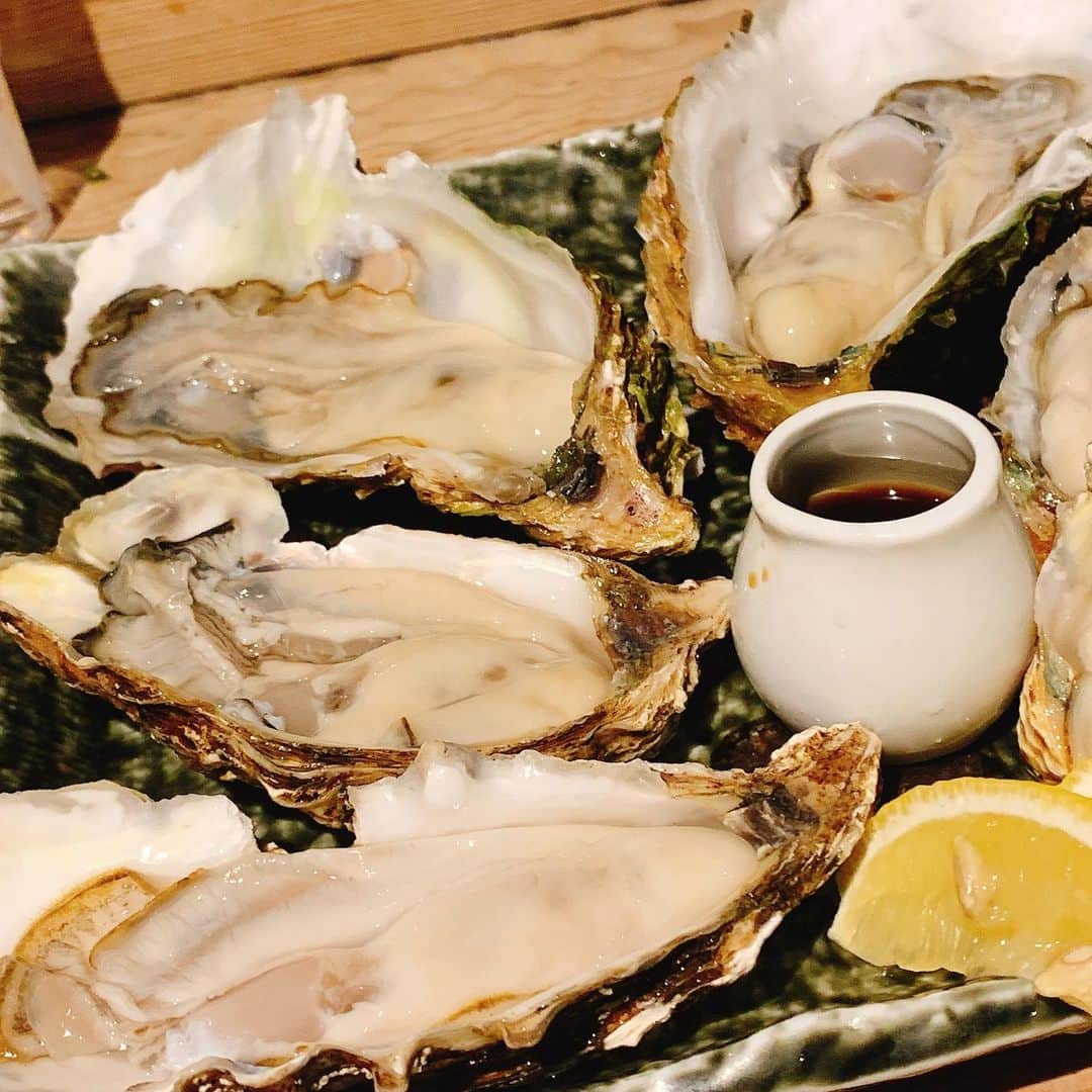 森田真結子さんのインスタグラム写真 - (森田真結子Instagram)「#oyster #nakameguro #ばくれん #牡蠣入レ時 #牡蠣入レ時中目黒  大将についに顔を覚えられてしまった。」2月19日 9時59分 - mayodarts