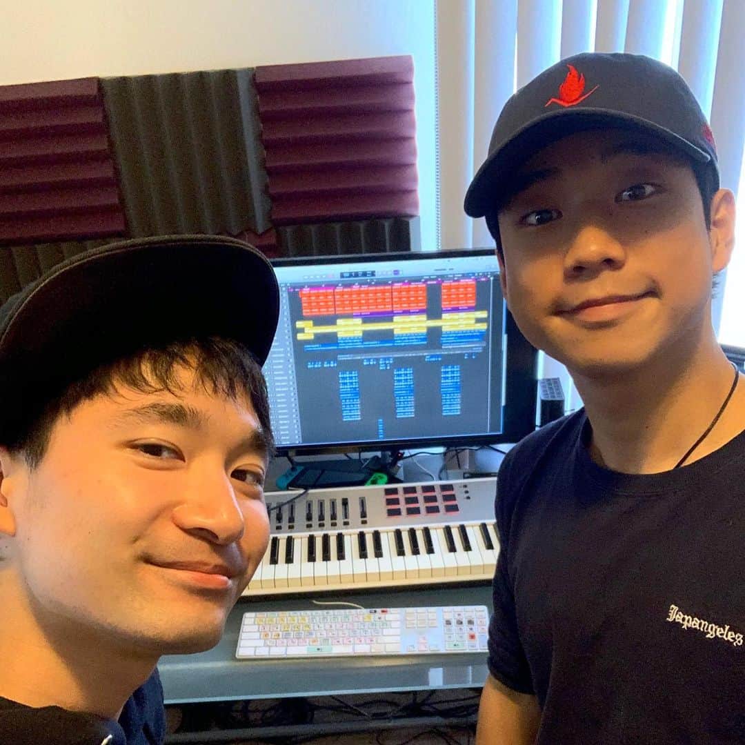 Eden Kaiのインスタグラム：「Recording session / Last day with @kazumimusic 🔥 和己さんとレコーディング!  今日が最終日でした。これからが楽しみです...!!」