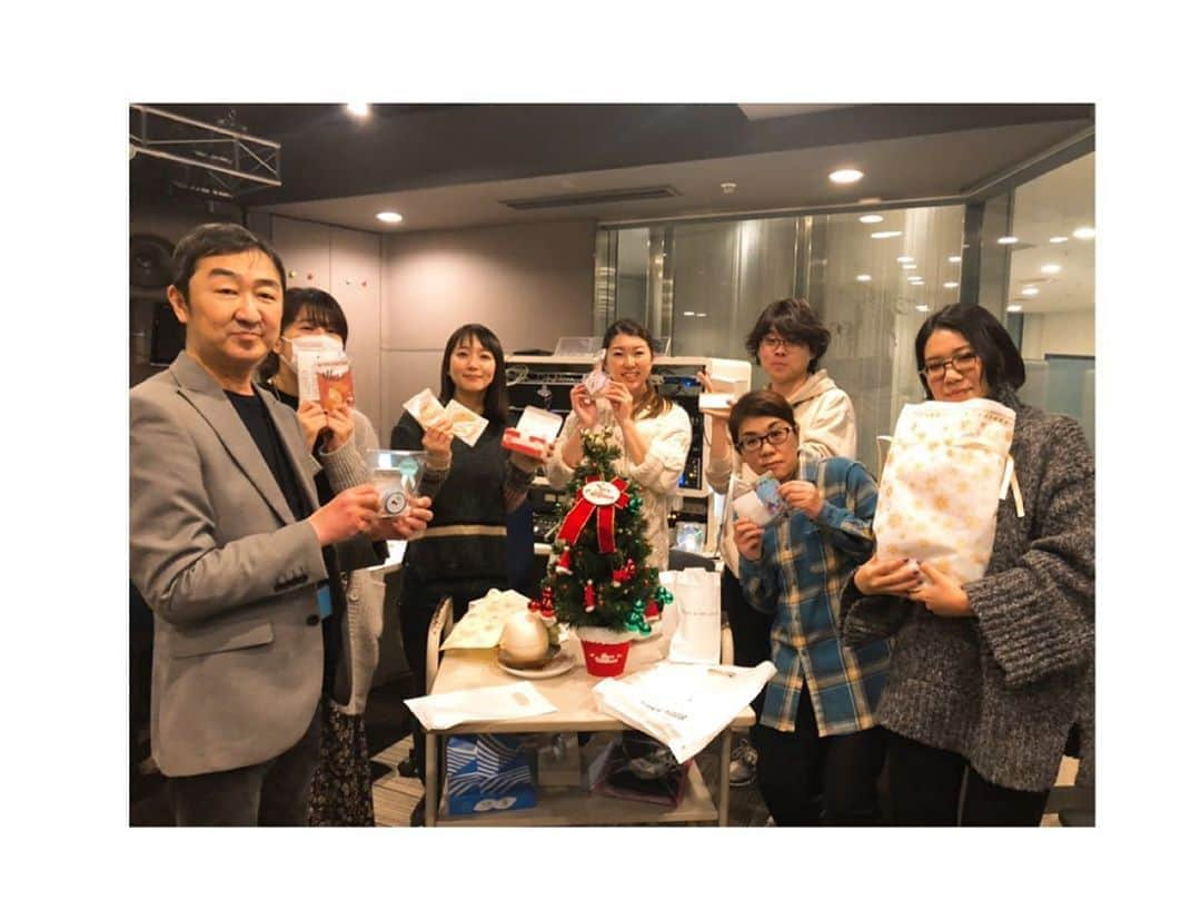 吉岡里帆さんのインスタグラム写真 - (吉岡里帆Instagram)「UR lifestyle collegeが 『必聴ラジオ100』に選んで頂きました！㊗️ 。 もう4年続いているこのラジオ。 少しずつリピーターが増えていく事が凄く嬉しいです。  いつもありがとうございます。  これからもより良いライフスタイルのヒント探し、 ラジオで届けられたらなと思います！  #必聴ラジオ100 #urlifestylecollege」2月19日 10時28分 - riho_yoshioka