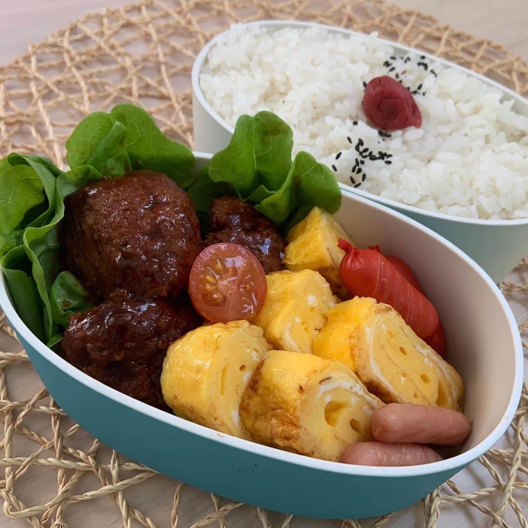 のインスタグラム：「#今日のお弁当  #煮込みハンバーグ弁当 #甘い卵焼き#赤ウインナー#ポークピッツ #子持ち昆布おにぎり🍙  #お弁当 #本田弁当 #旦那さん弁当 #神ちゃん弁当」