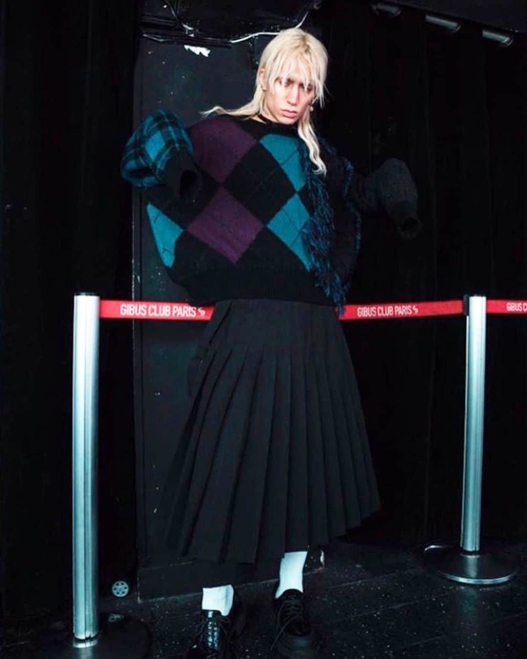 東佳苗さんのインスタグラム写真 - (東佳苗Instagram)「KIDILL 20AW Collection﻿ 🖤FUCK forever﻿💙 ﻿20awもニットコラボしてます❤︎ 今期も男女関係なく可愛いアイテムばかりなのでチェックお願いします❤︎👁🔥👁 rurumu: Collaboration knit wear﻿ ''Destroy Argyle Tartan Pullover''﻿ ﻿ . Stylist @tatsuyashimada1984 TRON management﻿ Casting @takaresaka @yourlifealter﻿ Hair @formmania with Daiginjo﻿ Make-up @megumi.matsuno Sponsored by SUQQU﻿ Photo @kotsuchiya﻿ Japan Press @nagasakakeitaro @sakaspr﻿ ﻿ #pfwm #parisfashionweekmens #parisfashionweek #kidill #rurumu #jamiereid #20AW」2月19日 11時03分 - usagi_kanae