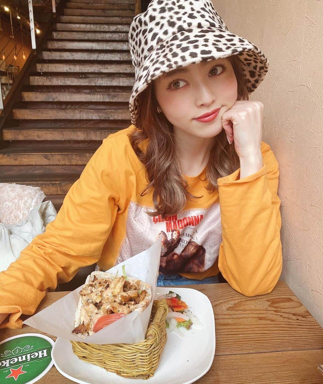 高橋野乃子さんのインスタグラム写真 - (高橋野乃子Instagram)「． 昨日🥙♡ 美味しくて最近ハマりのケバブ！ ジャンクフード紹介のコーナー多すぎか🙁 福岡に旅行にきた人でも ここは立ち寄って欲しいな☺︎笑 #ケバブ  #今日のコーデ #ののこの服」2月19日 22時09分 - _nonstyle_