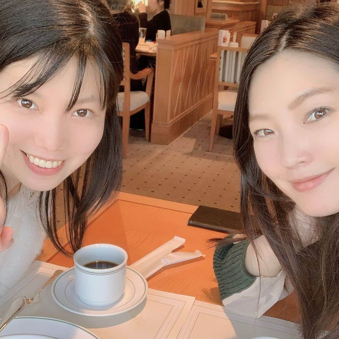 森貴美子さんのインスタグラム写真 - (森貴美子Instagram)「姉にスペシャルなグラタン食べに行こうと誘われて😋 おしゃべりも止まらず、美味しく楽しい時間でした🙊❤️ ・ ・ ・ #姉妹 #姉と #年子です #ランチ #グラタン　 #ホテルニューグランド #점심 #横浜 #호텔뉴그랜드  #요코하마 #요코하마맛집  #그라탕 #친언니  #언니랑 #일본모델 #모델」2月19日 22時10分 - morikimi_morikimi