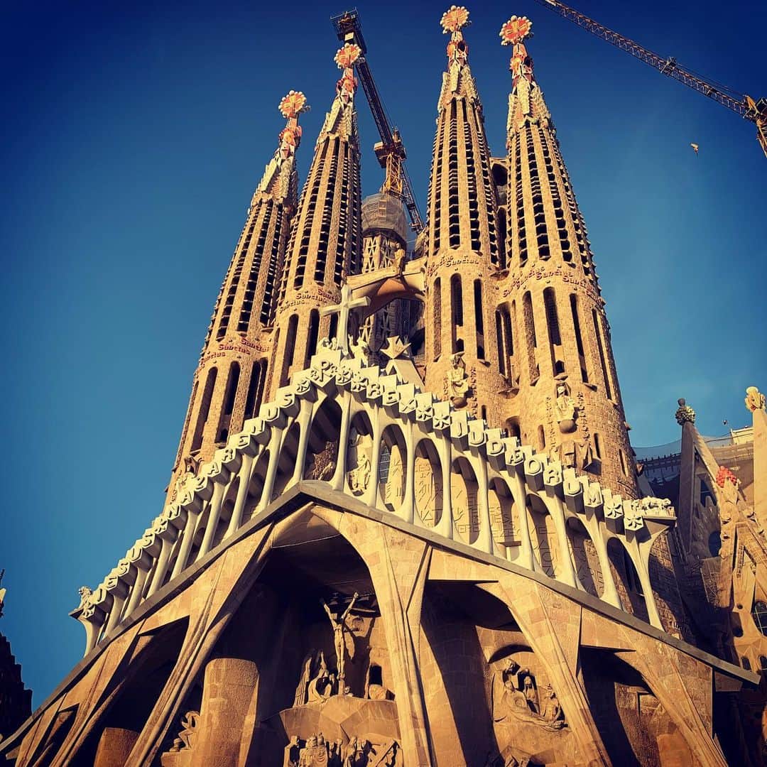 橘田いずみのインスタグラム：「Sagrada Família in Barcelona ☺️ It has been under construction for 138 years....... #sagradafamilia  #sagradafamiliabarcelona  #spain🇪🇸 #barcelona」