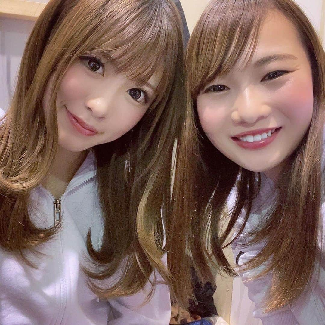 松田蘭さんのインスタグラム写真 - (松田蘭Instagram)「. みおりんとゆいちゃん 同い年で共通点沢山ありました〜♡ . . . #大阪オートメッセ2020 #大阪オートメッセ #oam2020 #展示会 #jealous #洗車 #カーシャンプー #タイヤワックス . #写真 #写真好きな人と繋がりたい  #カメラ #カメラ好きな人と繋がりたい  #車 #車好きな人と繋がりたい  #モデル #model  #レースクイーン #RQ #イベントコンパニオン #イメージガール #ギャルオン #松田蘭」2月19日 20時42分 - ran_mjargtne