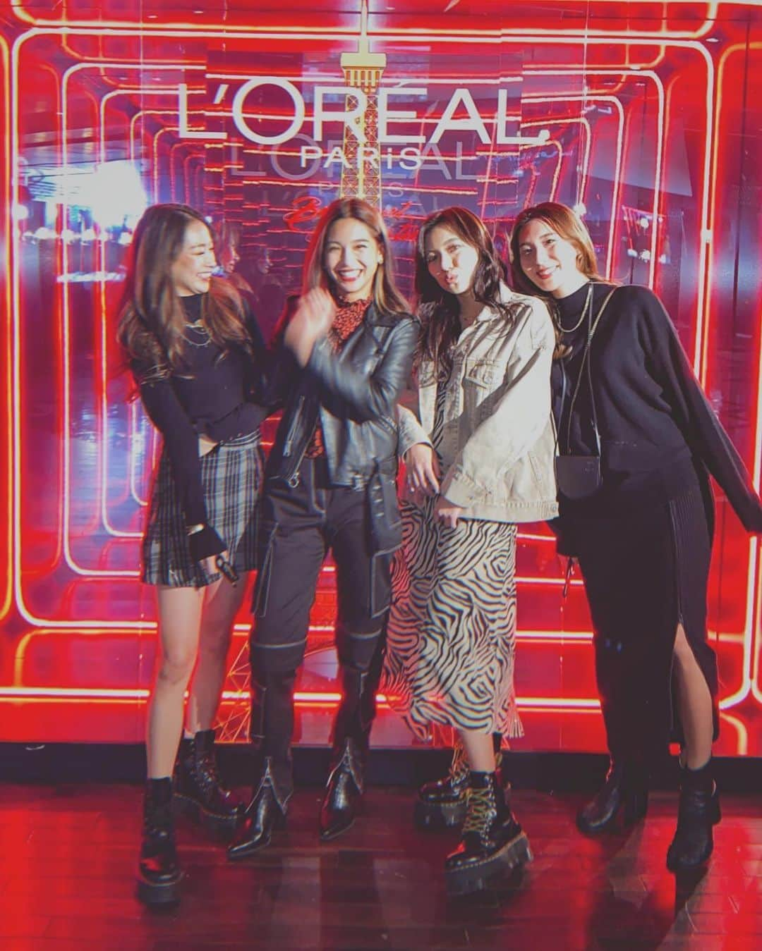 小竹麻美さんのインスタグラム写真 - (小竹麻美Instagram)「L'OREAL PARIS💄 新作ウォータリールージュ可愛いです♡ マシンガントークの3人と😘  ご来場ありがとうございました❤️ #ロレアルパリ #ブリリアントシグネチャー #透け感ウォータリールージュ」2月19日 21時13分 - asamikotake