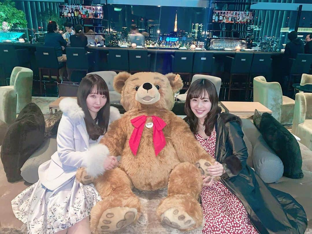 肥田佳菜子のインスタグラム：「ゆきちゃんとテディベアアフタヌーンティー🧸💕 #afternoontea #アフタヌーンティー #テディベアアフタヌーンティー #テディベア #シュタイフ #steiff #シュタイフベア #スカイギャラリーラウンジレヴィータ #プリンスギャラリー東京紀尾井町 #herlipto」