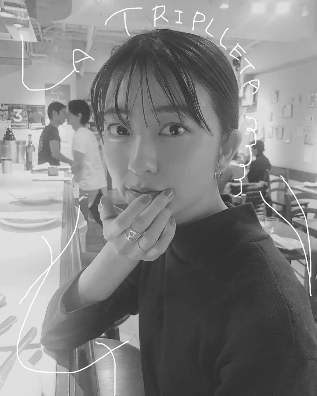 小島梨里杏のグルメインスタ