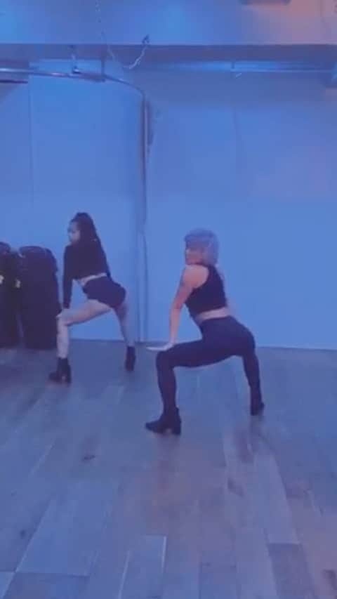 Nazukiのインスタグラム：「フリースタイルダンジョン見てくれてありがとうございます💖  ダンス振り付け動画です✨  Artist @luna67  #mada  Dancer @sharan_______  @__yukarumot  @yoshino___  #madachallenge #madadance #madadanceco #dancer #nazuki #dance #coreography  #luna #live #フリースタイルダンジョン」