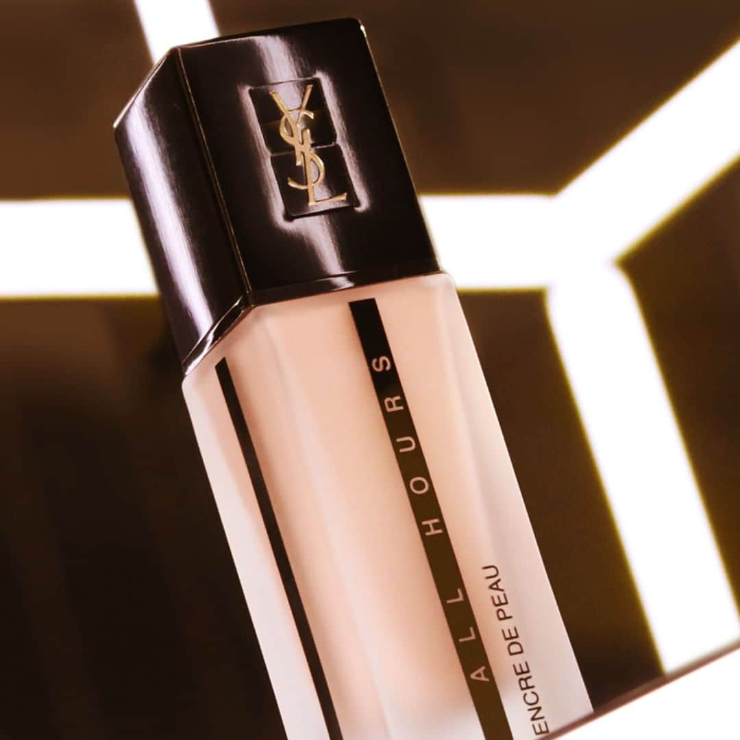 Yves Saint Laurent Beautyさんのインスタグラム写真 - (Yves Saint Laurent BeautyInstagram)「“All Hours Foundation has a great coverage that’s what it’s known for, without being too thick.” -Tom Pecheux, Global Beauty Director of YSL Beauty. Try on the holy grail of uninterrupted flawless wear, that is oil free, non comodogenic and dermatologist tested. ALL HOURS FOUNDATION is jam packed with flexible pigments and skin loving ingredient. ALL HOURS FOUNDATION in BD20 WARM IVORY #yslbeauty #allhours #toucheeclat #foundation」2月19日 22時01分 - yslbeauty