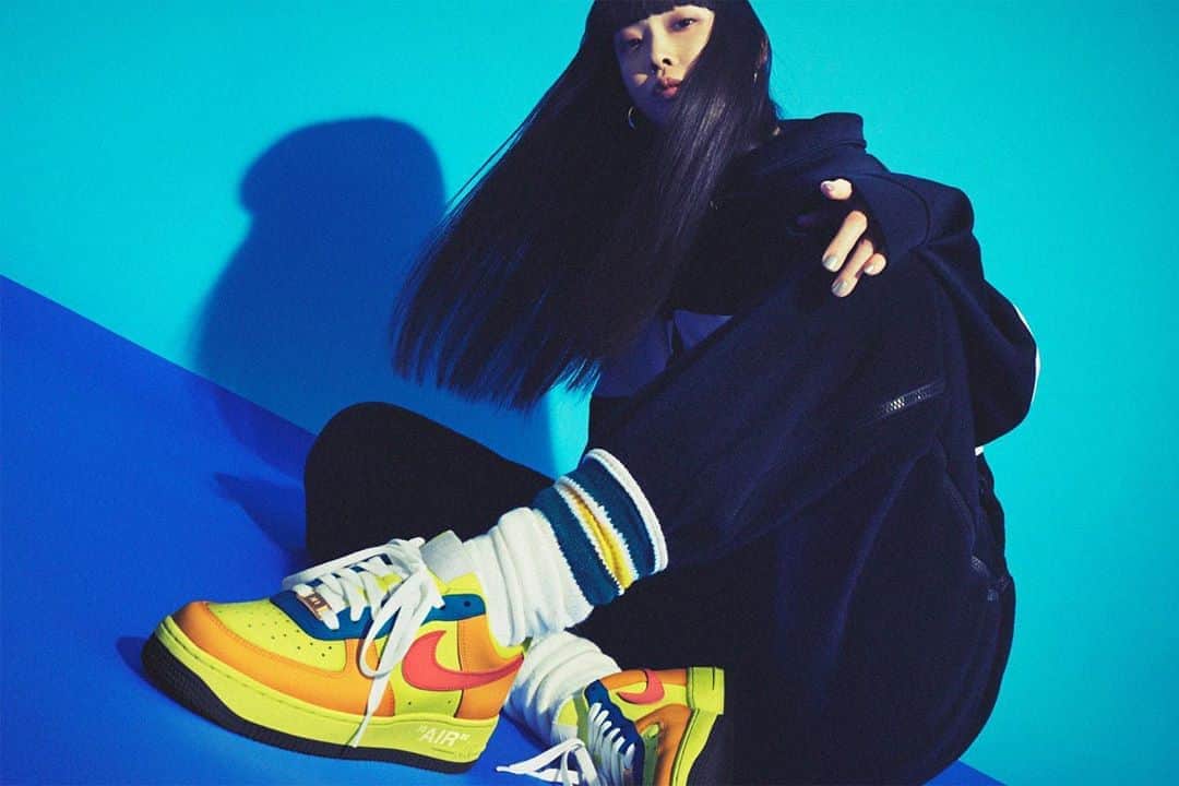 岡本愛梨のインスタグラム：「📸📸📸 #photographer : mai orisaku #hairmake : @morinaito_hairmake  #stylist : @stylist_mikuikeda  #retucher : @kame0322 ・ ・ ・ ・ ・ #nike #nikesneakers #ナイキ #エアフォース1 #エアフォース  #model #アイコンの写真」