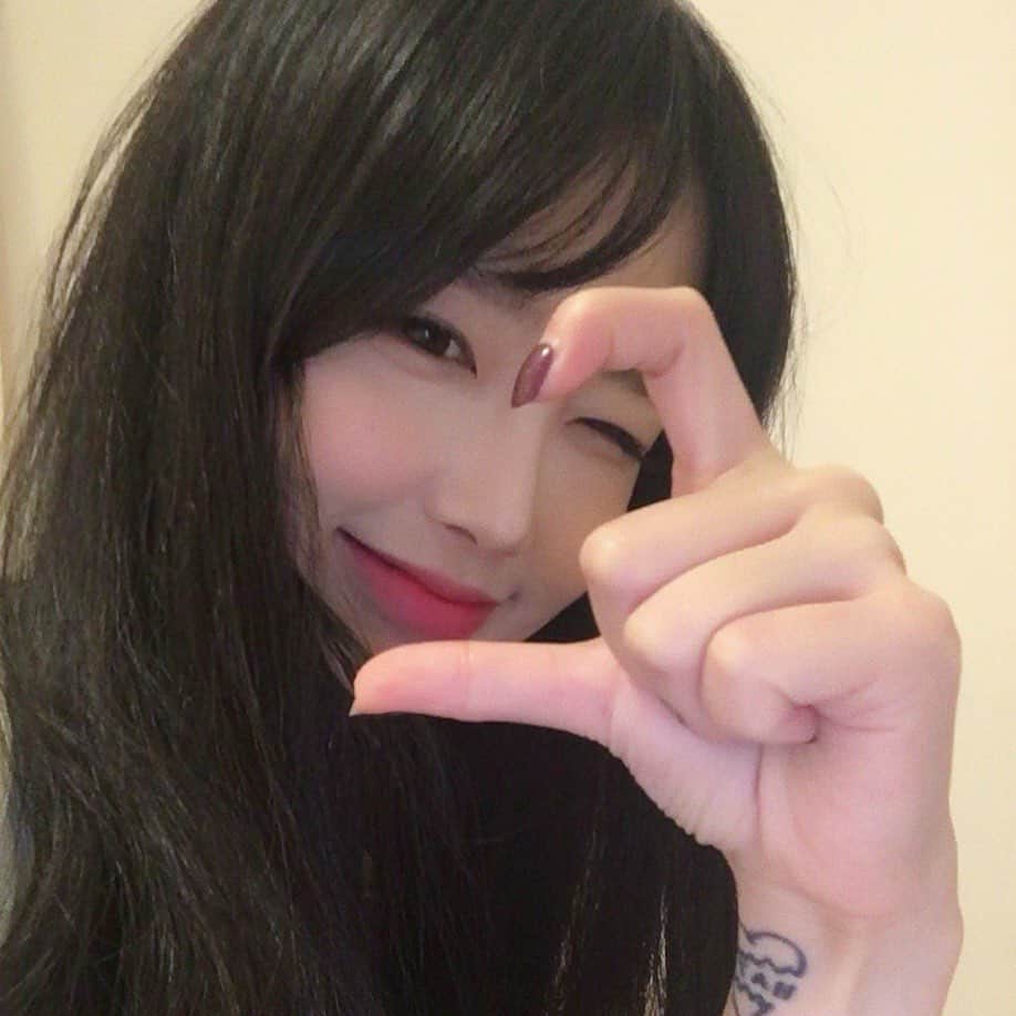 ド・ボッスンのインスタグラム：「😘」