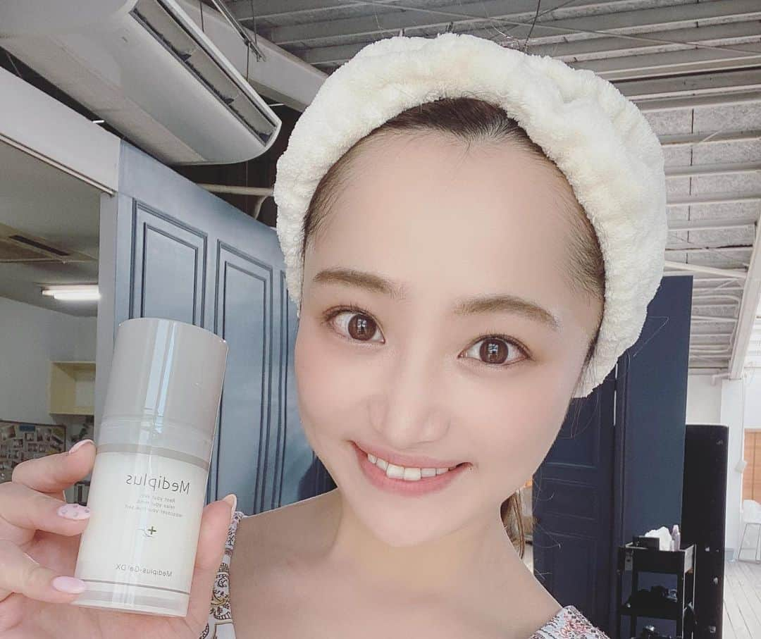 葵ゆりかさんのインスタグラム写真 - (葵ゆりかInstagram)「スキンケア用品の撮影してきたよ♡ すっぴん風メイク♡ これね、私も使ってるんだけど、ほんとに肌がもちもちツルツルになるからすごくおすすめ❣️ #撮影　#モデル　#model #スキンケア　#美容　#美容液　#beauty #instabeauty #ハウススタジオ　#mediplus #すっぴんメイク #ナチュラルメイク」2月19日 16時00分 - yuriyuricchi