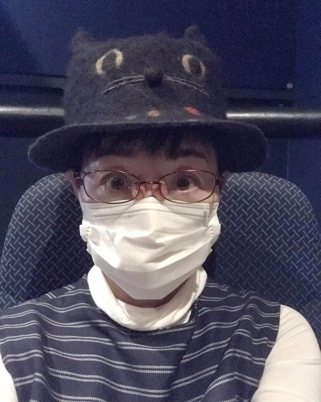 小川知子さんのインスタグラム写真 - (小川知子Instagram)「#映画#キャッツ#キャッ帽子 #マスク  キャッツだから😸😸😸 キャッツ帽子😀😀😀 マスクは必須！ どこも売り切れですねー」2月19日 16時13分 - tomoko_ogawa_