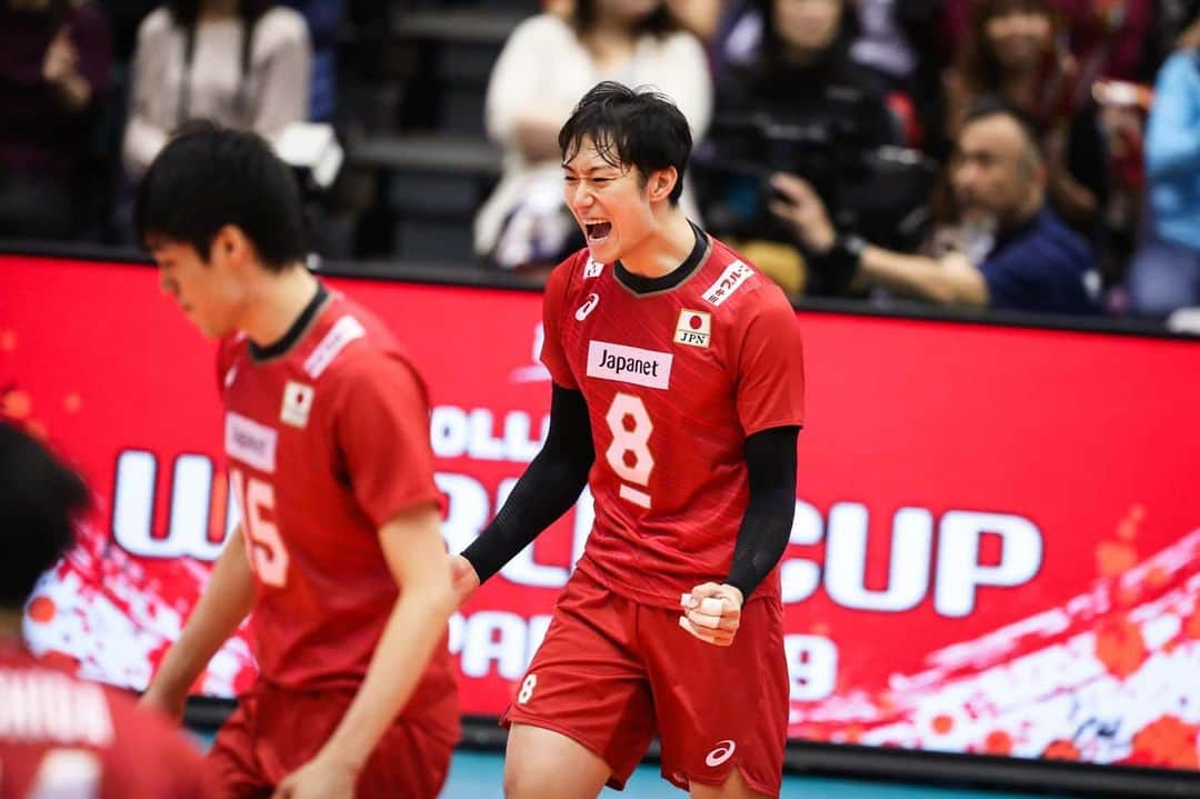 TBSバレブーさんのインスタグラム写真 - (TBSバレブーInstagram)「🏐バレーボール 男子日本代表🇯🇵登録メンバー27名が発表になりました✨ 3月から合宿を開始し、最終的にこの中の12名が東京五輪の舞台に立つことになります🎵 これからどんなチームになっていくのか今から楽しみです😆 . ◆オポジット #清水邦広 選手 #大竹壱青 選手 #西田有志 選手 . ◆セッター #藤井直伸 選手 #深津英臣 選手 #関田誠大 選手 #大宅真樹 選手 . ◆ミドルブロッカー #小野寺太志 選手 #山内晶大 選手 #李博 選手 #髙橋健太郎 選手 #竹元裕太郎 選手 #佐藤駿一郎 選手 . ◆アウトサイドヒッター #福澤達哉 選手 #久原翼 選手 #柳田将洋 選手 #藤中謙也 選手 #石川祐希 選手 #新井雄大 選手 #高梨健太 選手 #樋口裕希 選手 #富田将馬 選手 #大塚達宣 選手 #髙橋藍 選手 . ◆リベロ #山本智大 選手 #古賀太一郎 選手 #本間隆太 選手  #volleyball #TOKYO2020 #東京五輪まであと156日  photo by FIVB」2月19日 16時18分 - tbs.volleyboo