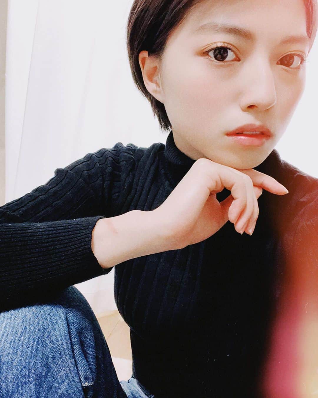 高見奈央さんのインスタグラム写真 - (高見奈央Instagram)「. . 自分にはシンプルな服の方が 似合うんじゃないかと 思ってきた🤔 .」2月19日 16時51分 - nao_takami1128