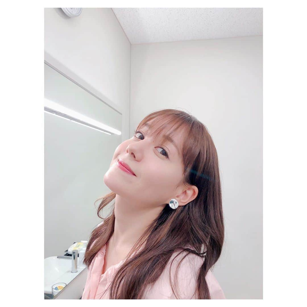 トリンドル玲奈さんのインスタグラム写真 - (トリンドル玲奈Instagram)「笑った笑った☺︎ ﻿ ﻿ 沢山笑わせてもらえた現場でした❣️ ﻿ ﻿ 収録も楽しかった〜！﻿ またお知らせします^ ^﻿」2月19日 17時12分 - toritori0123