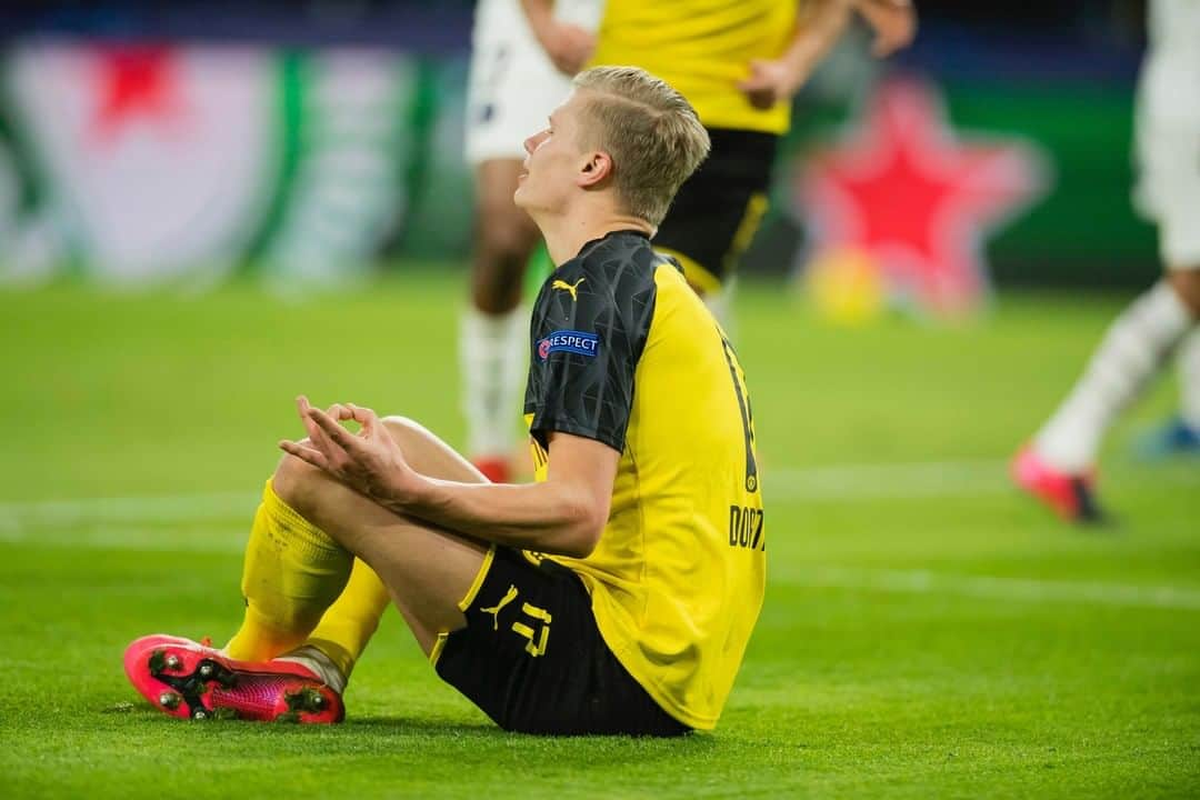 ボルシア・ドルトムントさんのインスタグラム写真 - (ボルシア・ドルトムントInstagram)「🧘‍♂️ Habt eine entspannte Restwoche. 😏 #BVBPSG」2月19日 17時18分 - bvb09