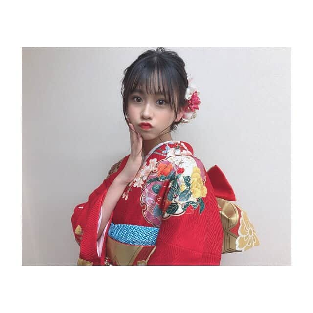 金子みゆさんのインスタグラム写真 - (金子みゆInstagram)「👘﻿ ﻿ 赤って珍しくない？？﻿ ﻿  #着物 #レンタル衣装 #赤 ﻿ #レンタル衣装いきつ﻿」2月19日 17時41分 - kaneko_miyu0813