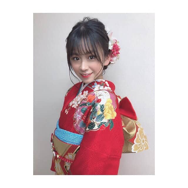 金子みゆさんのインスタグラム写真 - (金子みゆInstagram)「👘﻿ ﻿ 赤って珍しくない？？﻿ ﻿  #着物 #レンタル衣装 #赤 ﻿ #レンタル衣装いきつ﻿」2月19日 17時41分 - kaneko_miyu0813