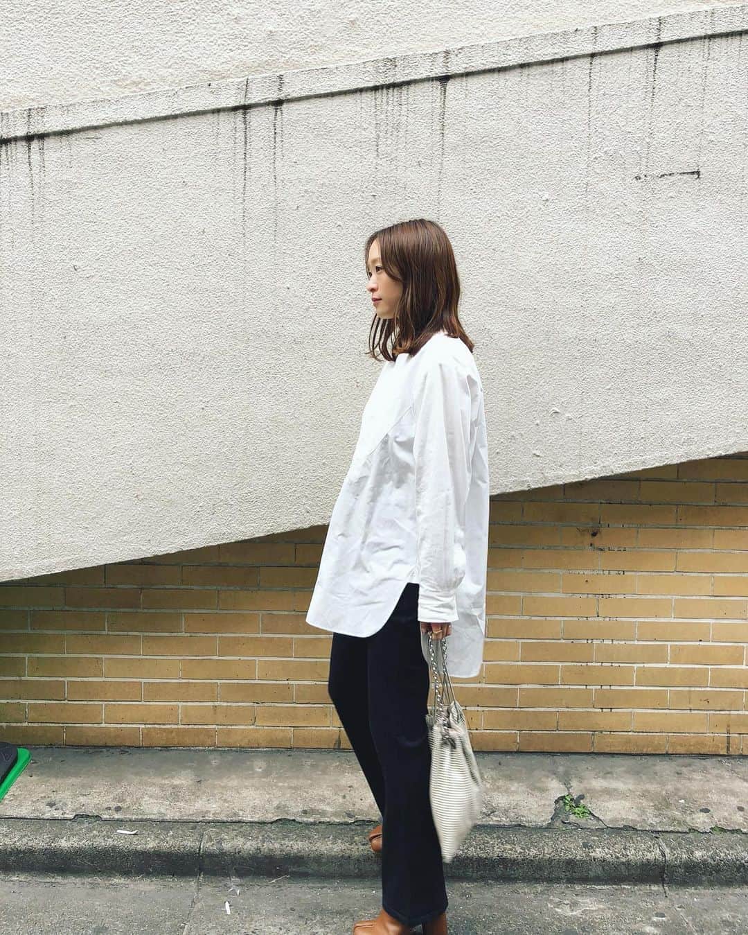 野尻美穂のインスタグラム：「2代目〜。 使いやすいbigotreのバッグ😚 初代はもうボロボロで封印しました😢  #bigotre #花粉いや」