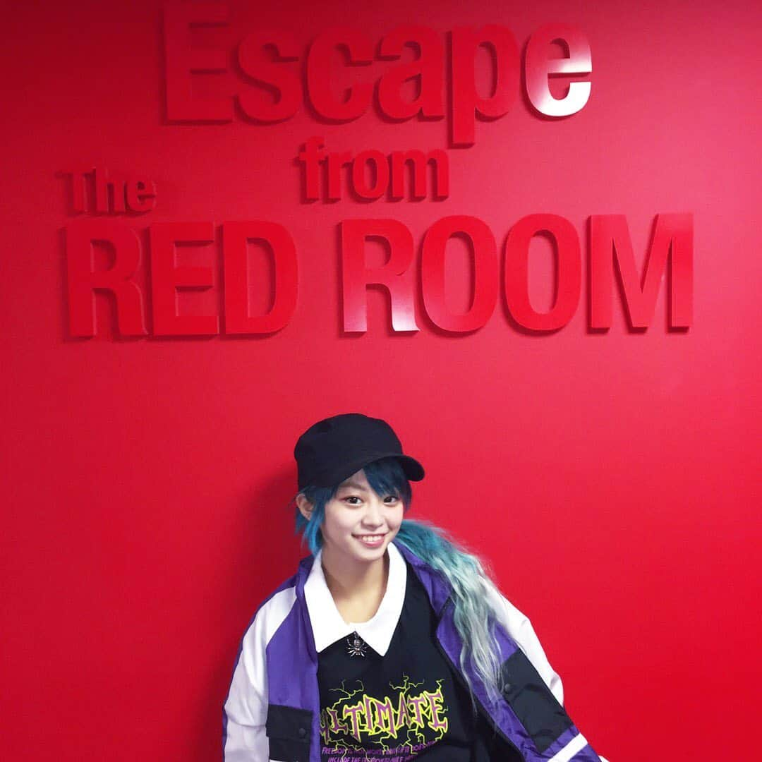 胡桃そらのインスタグラム：「脱獄ゲームしてきた！ めちゃ楽しかた！ #REDroom」