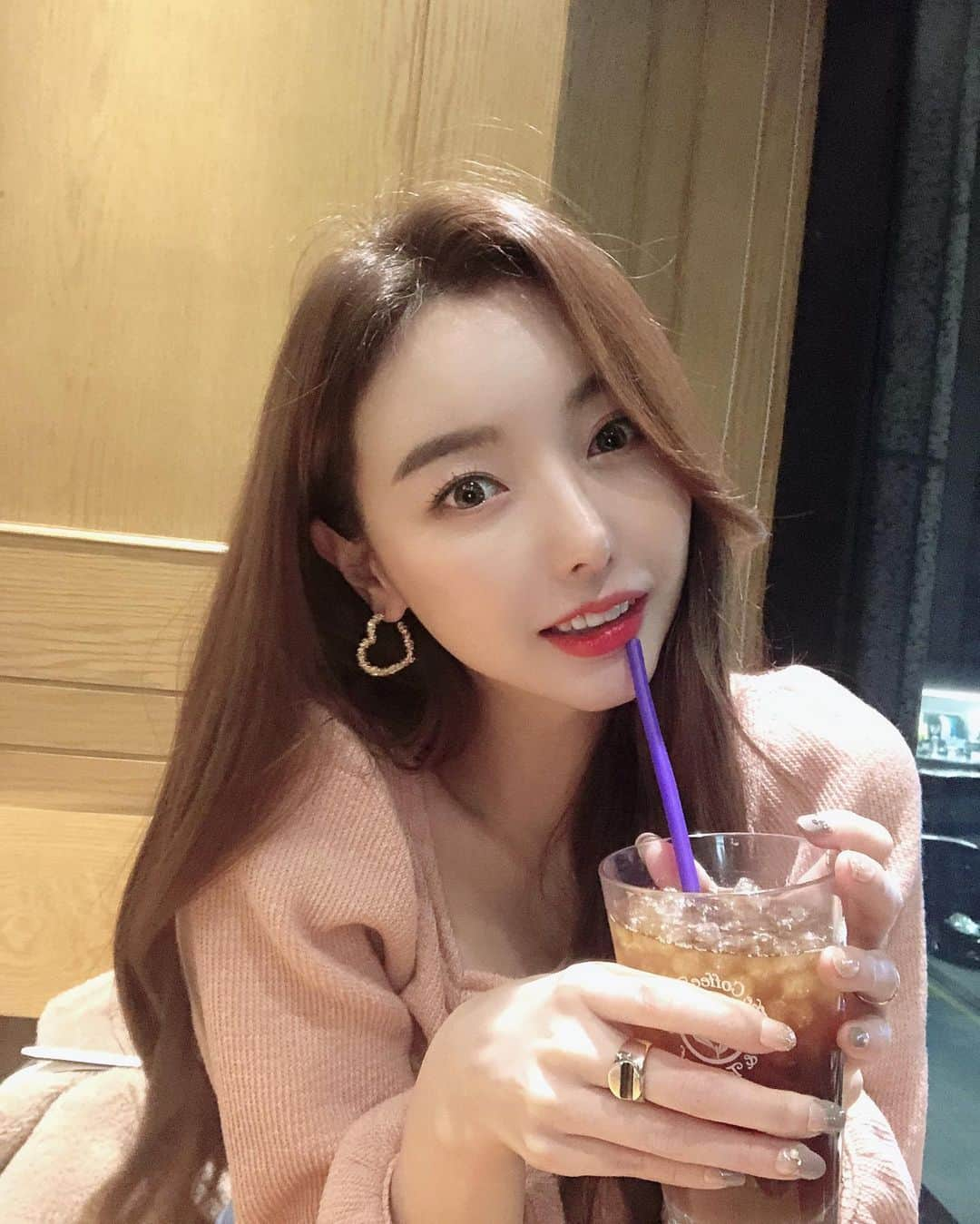 セリ さんのインスタグラム写真 - (セリ Instagram)「커피는 하루의 시작같아」2月19日 19時03分 - shabet_serri