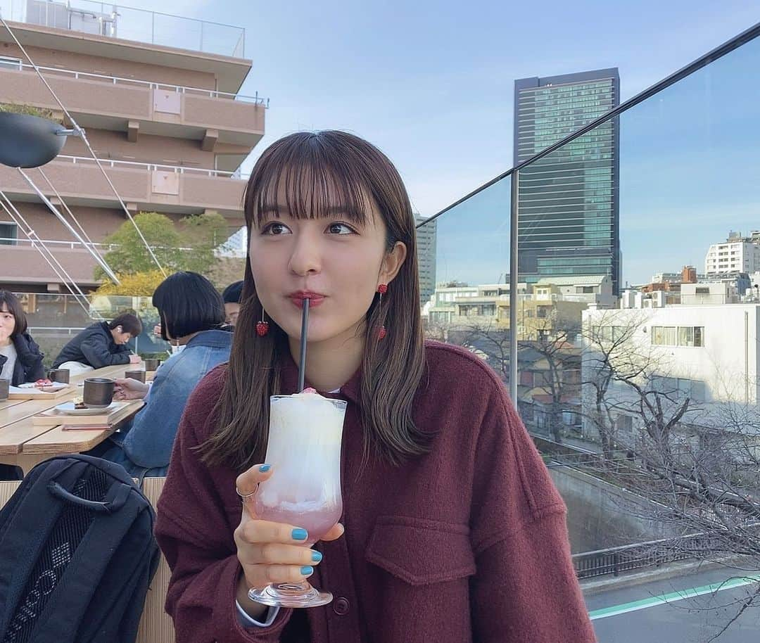 市野莉佳さんのインスタグラム写真 - (市野莉佳Instagram)「. ママパパが 笑かしてきてニヤついてる（笑） 中目黒のスタバ🥤 #りかりこ #starbucks #japan #tokyo #中目黒 #スタバ #スターバックス #東京」2月19日 19時23分 - ichirika_62