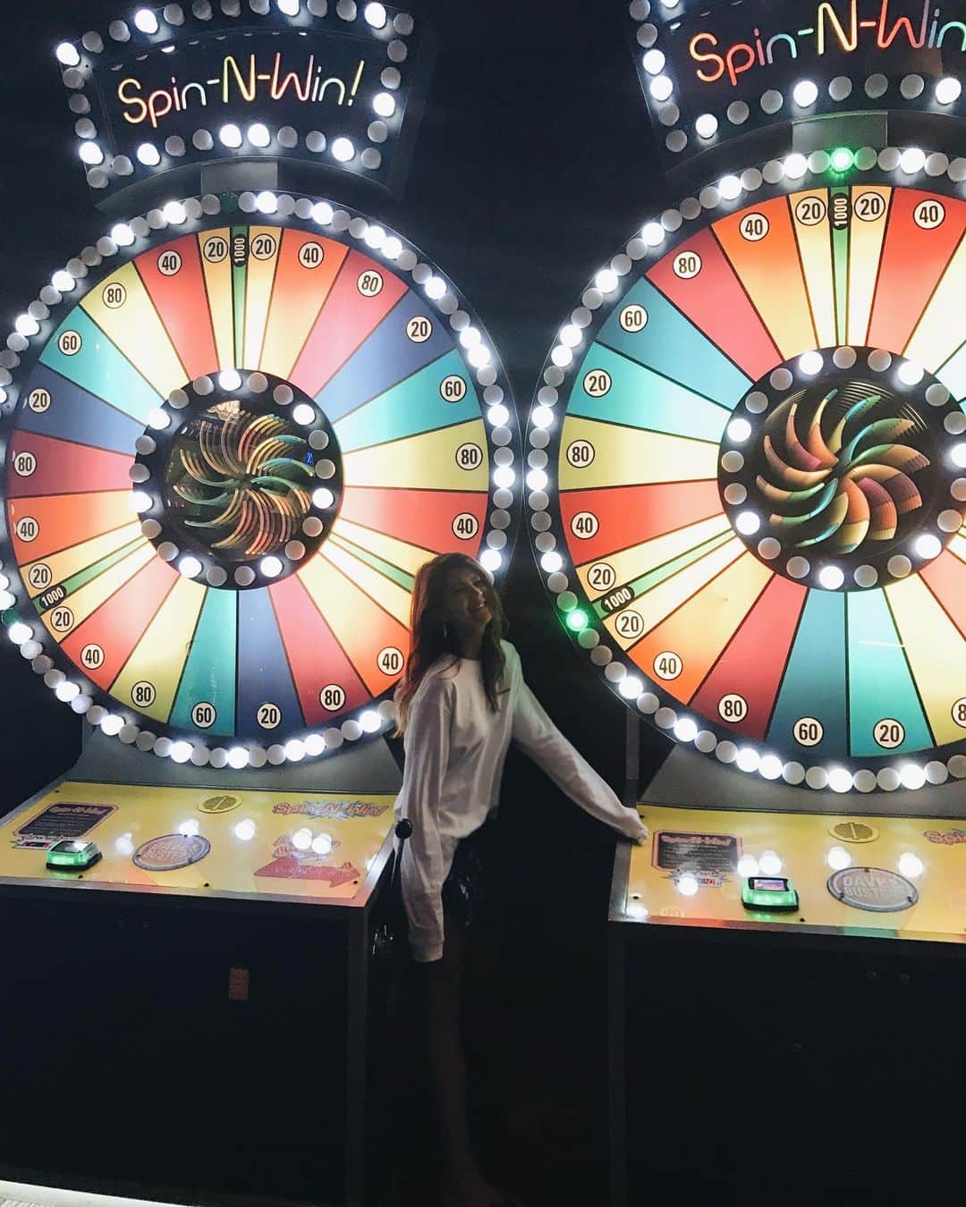 九里聖莉奈さんのインスタグラム写真 九里聖莉奈instagram 海外のゲームセンターって 日本と違うから旅行いくと必ずいくの コインというかチケットでゲームするものが多いのかな チケットを貯めて貯めて 欲しいグッズに交換してもらう