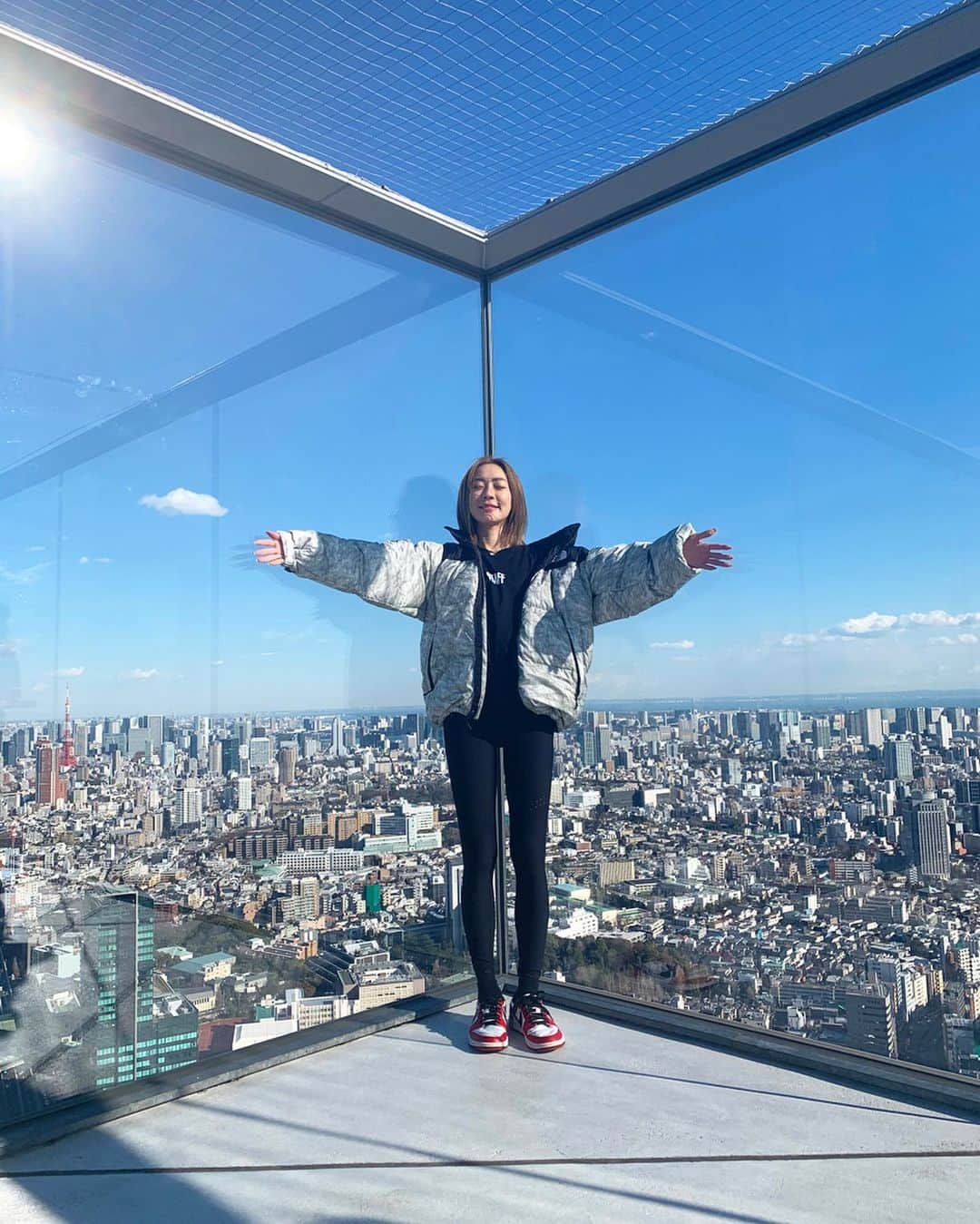松岡李那さんのインスタグラム写真 - (松岡李那Instagram)「Shibuya sky series ☀️🌈 part.3 #shibuyasky #jesus #shibuyacrossing #supreme #jordan」2月19日 19時56分 - linahxoxo