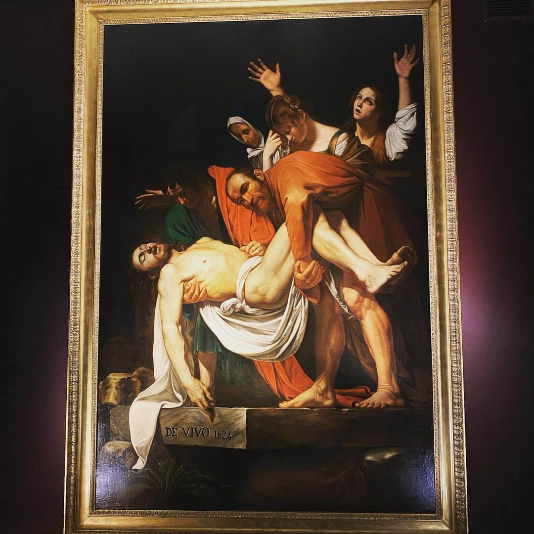 伊達公子さんのインスタグラム写真 - (伊達公子Instagram)「Caravaggioを見れた！ ステキな建物だなぁと思ったらカラヴァッジョを展示中だったので見に行った！ #伊達公子 #kimikodate #テニス #テニスプレーヤー #テニスプレイヤー #tennis #tennisplayer #italy #napoli #イタリア #ナポリ #caravaggio #カラヴァッジョ」2月19日 19時58分 - kimiko.date