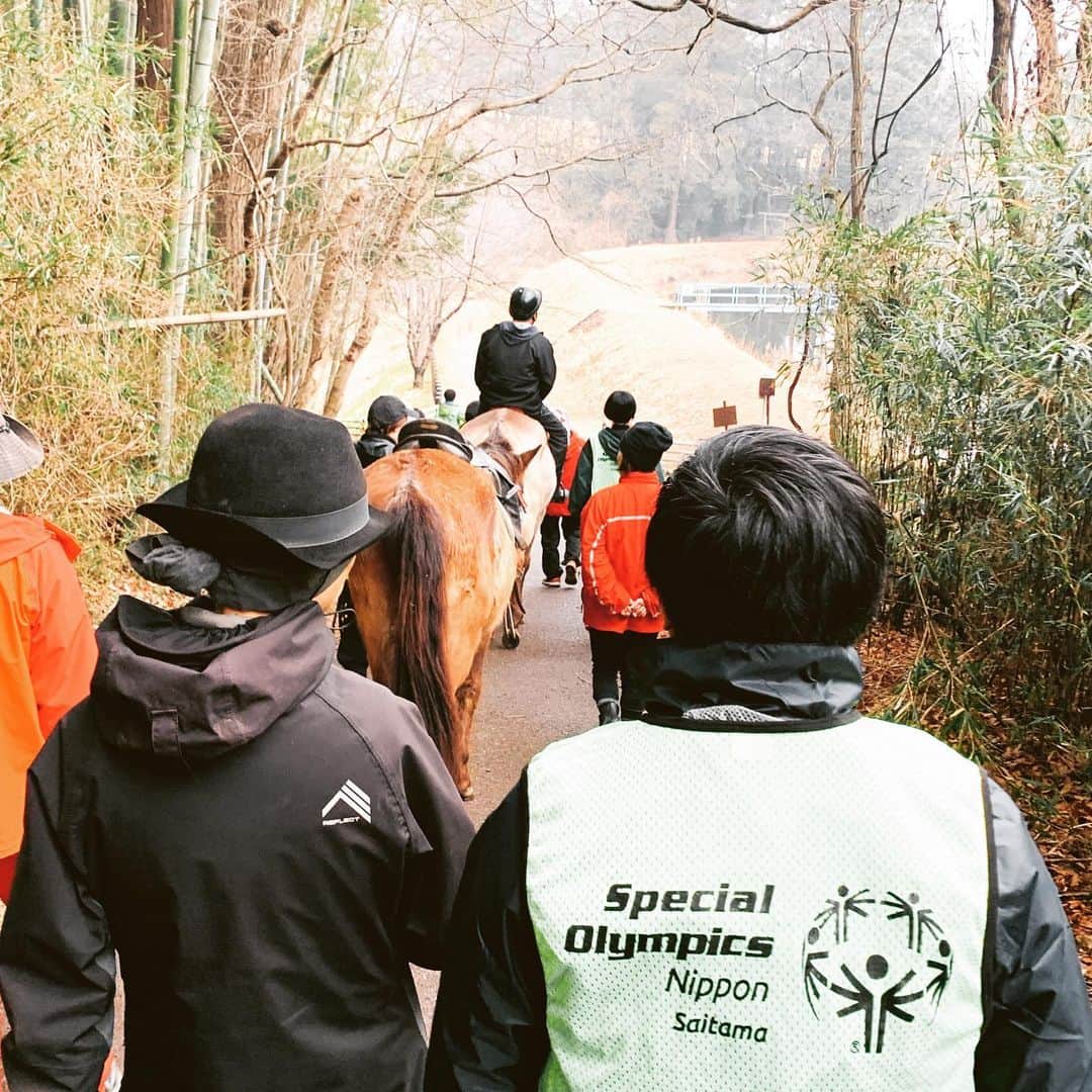 柏崎桃子さんのインスタグラム写真 - (柏崎桃子Instagram)「日曜日、ボランティアに行き たーくさんお馬さんと触れ合って来ました😊 めちゃくちゃかわいい！ アスリートさん達とたくさん歩いてお餅をいただいてきました。おいしかった✨  久しぶりに作り置きをして、最近忙しいからここで家事を楽にしよう！と意気込みましたが  熱だしましたー。  はよ回復させんと。」2月19日 20時07分 - momoko_kashiwazaki