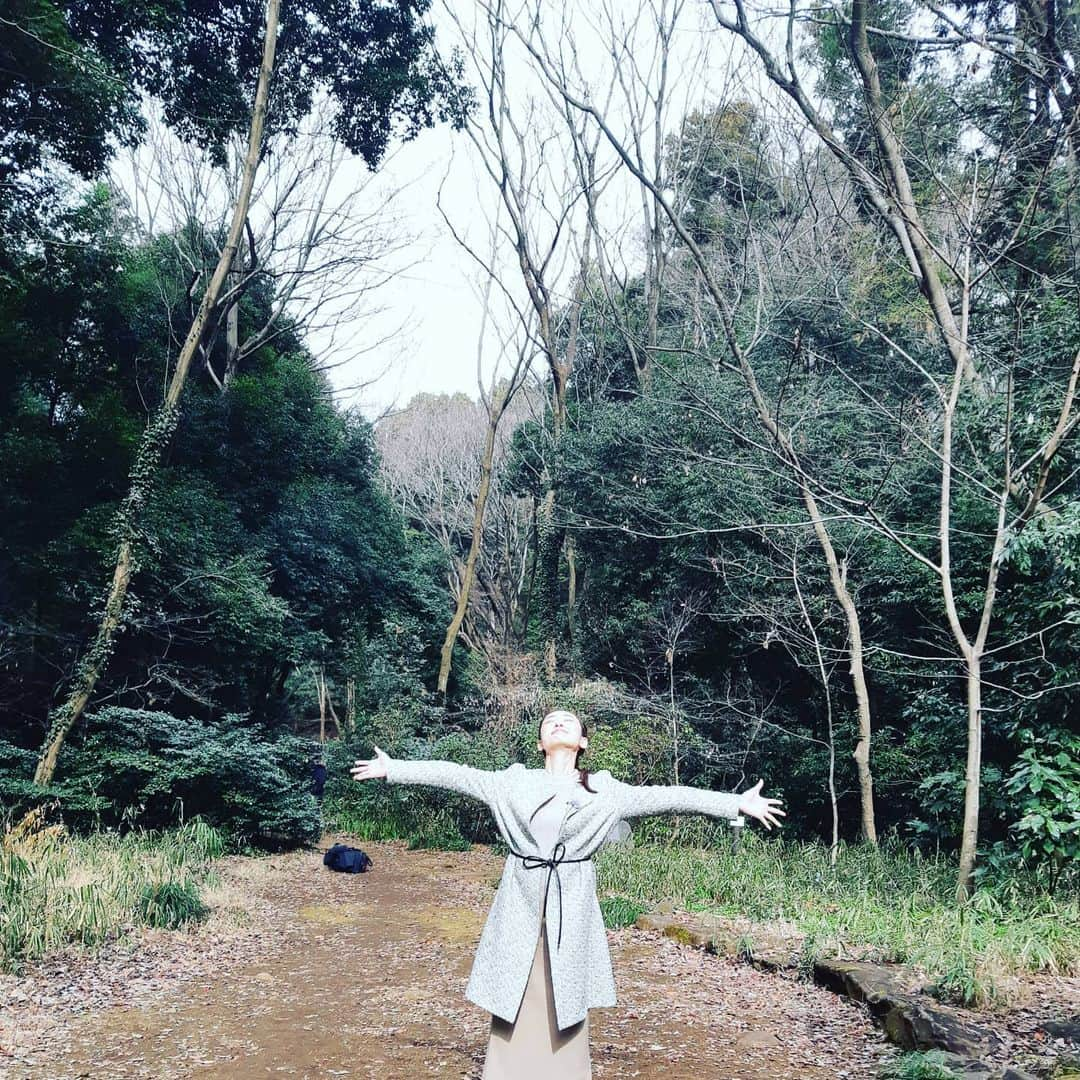 瞳ゆゆさんのインスタグラム写真 - (瞳ゆゆInstagram)「先日、カナフルTVのロケで、てるて姫の里を訪ねました👸  こちらは、ロマン探訪の小路。 森🌳🌳🌳 マイナスイオン、沢山吸収しました。  #カナフルtv #テレビ神奈川 #tvk #てるて姫 #ロケ #リポーター」2月19日 20時10分 - yuyu_hitomi