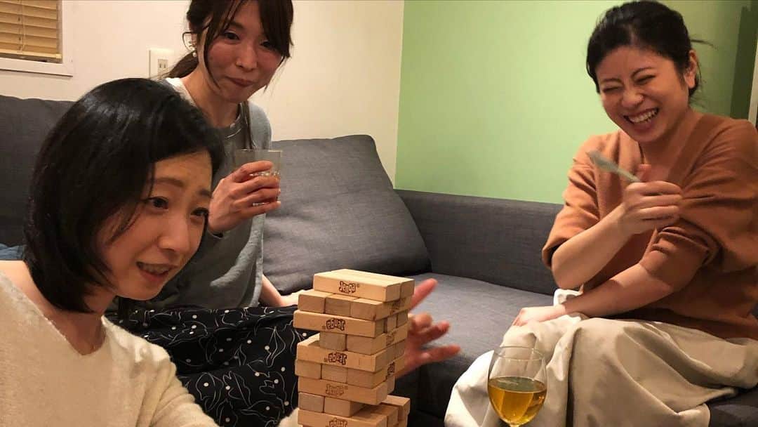 相馬有紀実さんのインスタグラム写真 - (相馬有紀実Instagram)「舞台『デッドストック・トーキョー』のデドスト女子会を開催！そして外村道子ことトムと東澤有香こときみちゃんのサプライズバースデー❤️ 飛び跳ねて喜んでるお2人が可愛すぎました(о´∀`о) 終始笑いっぱなし。社交辞令にならないメンバーが好きです。 笑うっていいね！」2月19日 20時28分 - yukimi_soma