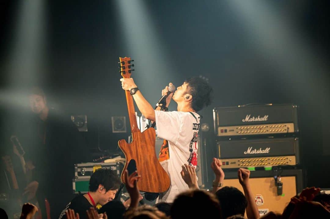 RYU-TAさんのインスタグラム写真 - (RYU-TAInstagram)「『Live House R.A.D 10th Anniversary Special Final』 BACKLIFT,ENTH,04 Limited Sazabys 📸 @takeshiyao  栄 R.A.D 10周年おめでとうございます。俺はRAD立ち上がりからのスタッフだったので感慨深い思いがあります。綿さんと長尾くんも長い付き合い。 ライブも打ち上げも楽しかった☺️」2月19日 20時26分 - ogaryu69