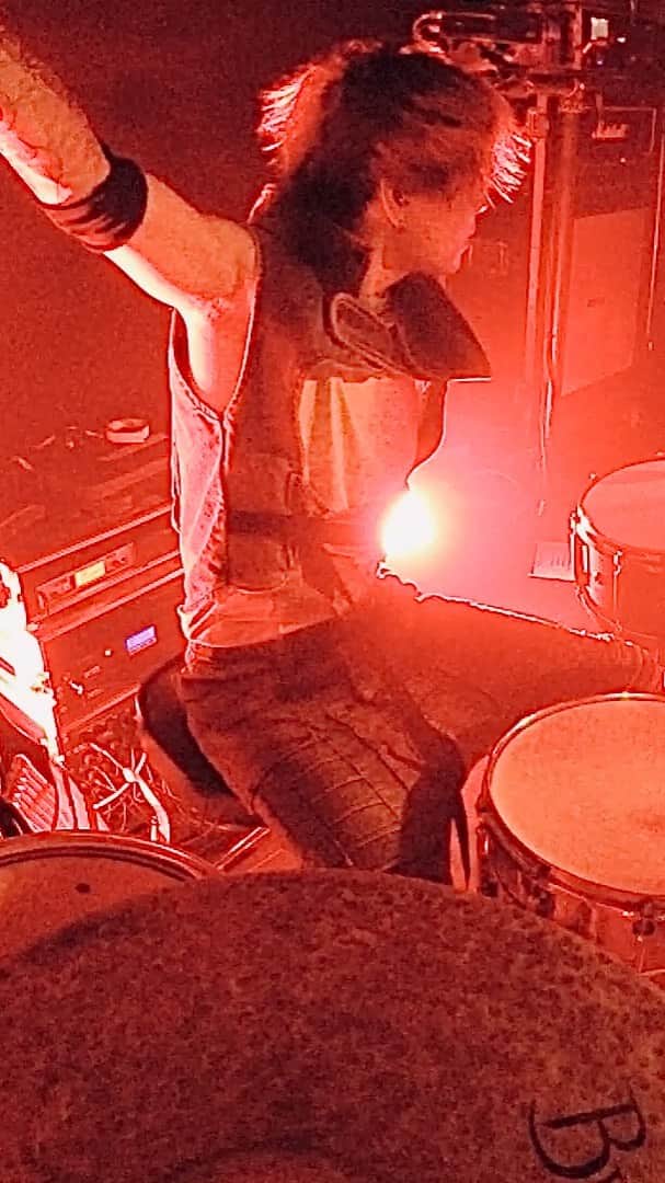 Tatsuya Amanoのインスタグラム：「Thanks Hamburg, Germany 🇩🇪 ﻿ It’s always the BEST when i play here!﻿ ﻿ 毎晩ハードに攻めています😈💥﻿ ﻿ #SynchronicityTour2020﻿ #sjcdrums﻿ #meinlcymbals﻿ #evansdrumhead﻿ #promarkdrumsticks﻿ #zoomq2n﻿ #drumcam」